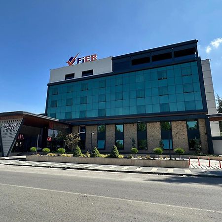 מלון קייסרי Fier Life Center מראה חיצוני תמונה