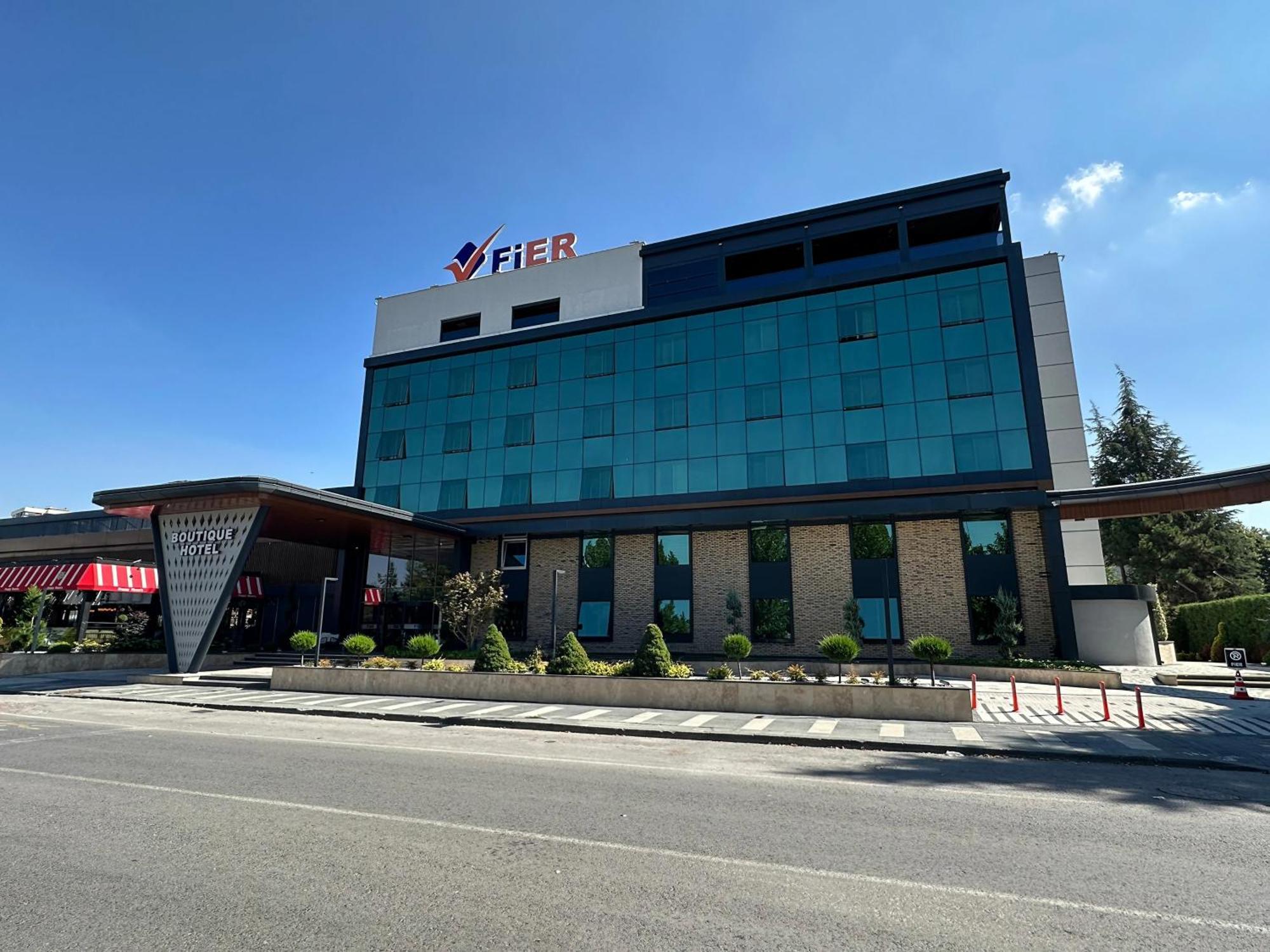 מלון קייסרי Fier Life Center מראה חיצוני תמונה